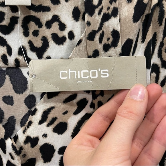 Chico’s Playful Animal Bow Blouse Pattern Woven Top Long Sleeve - Picture 9 of 13